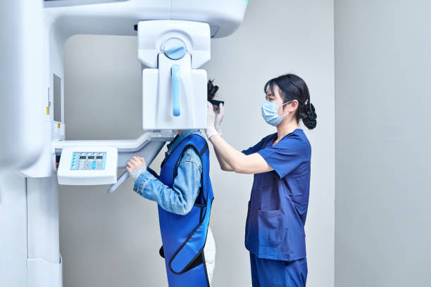 Best Emergency Dental Care for Broken or Chipped Teeth in Naples, FL